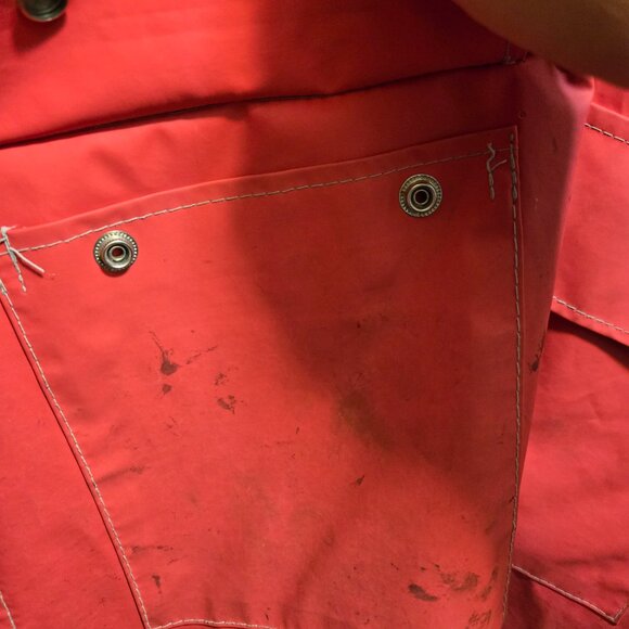 Lady van heusen raincoat red. - Picture 5 of 8